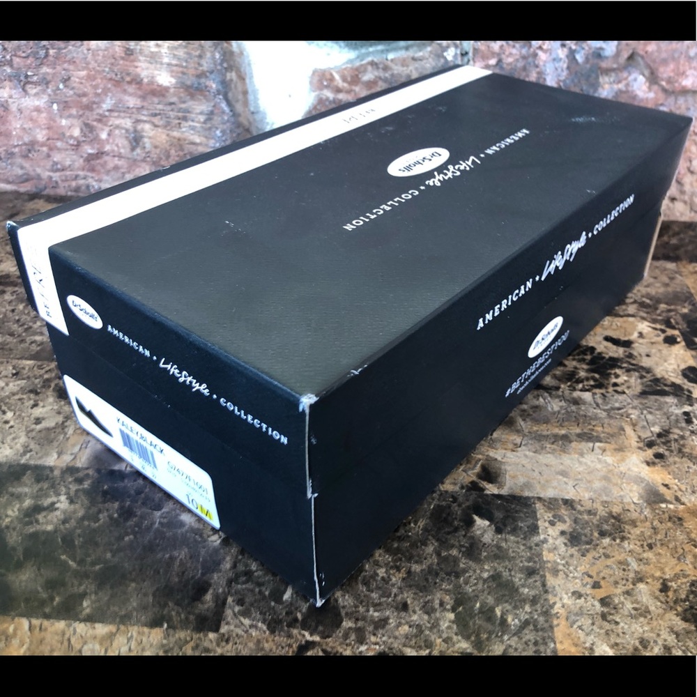 NEW  Dr. Scholl's Women's Kaley Flats - Picture 13 of 13